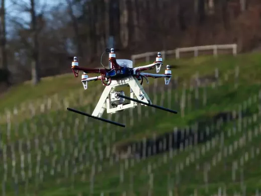 יתרונות וחסרונות של רחפנים היברידיים VTOL עם כנפיים קבועות